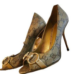 Gucci Beige & gold Print Heel Pumps size